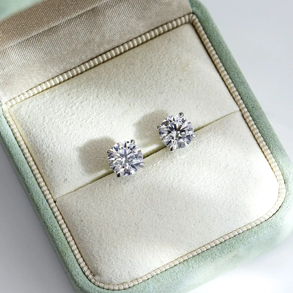 Серьги-гвоздики с бриллиантами круглой огранки 2 карата ювелирные изделия из