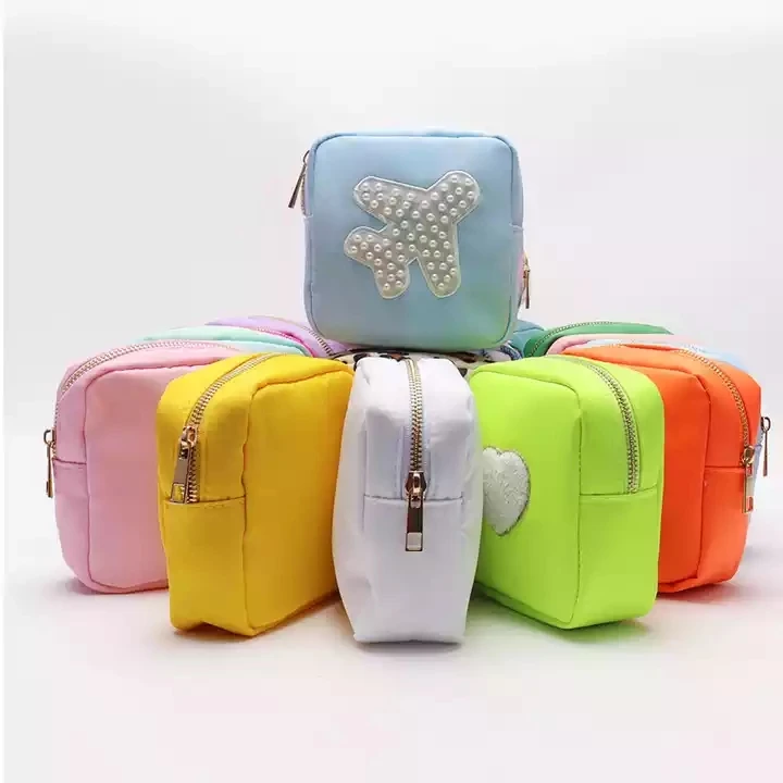 

Stock INS Hot Pink Fashion Embroidery Patches Women Travel Toiletry Makeup Cosmetic Jewelry Cosmetic Bags Cases Nylon Bags