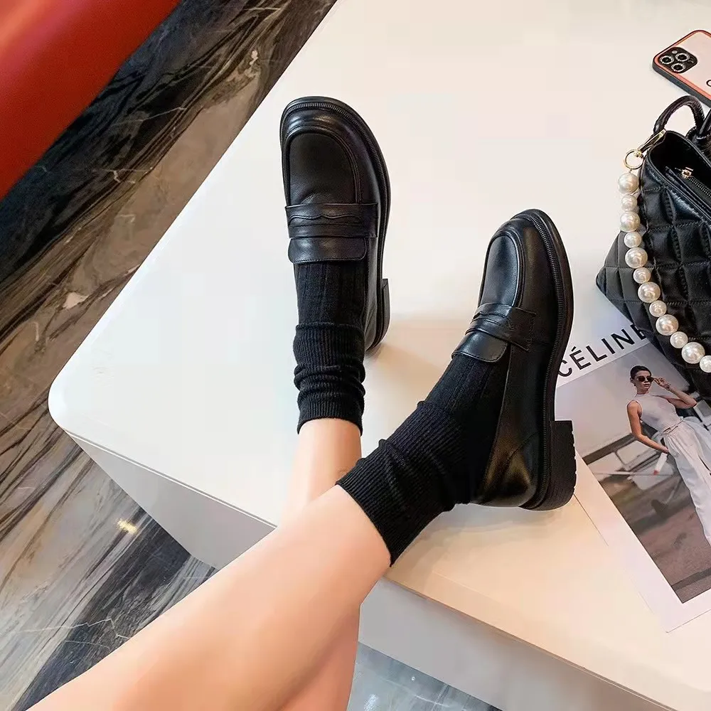 Women Leather Shoes  Casual  Genuine  Solid Color Round Set of Feet Non-slip Breathable  Loafers