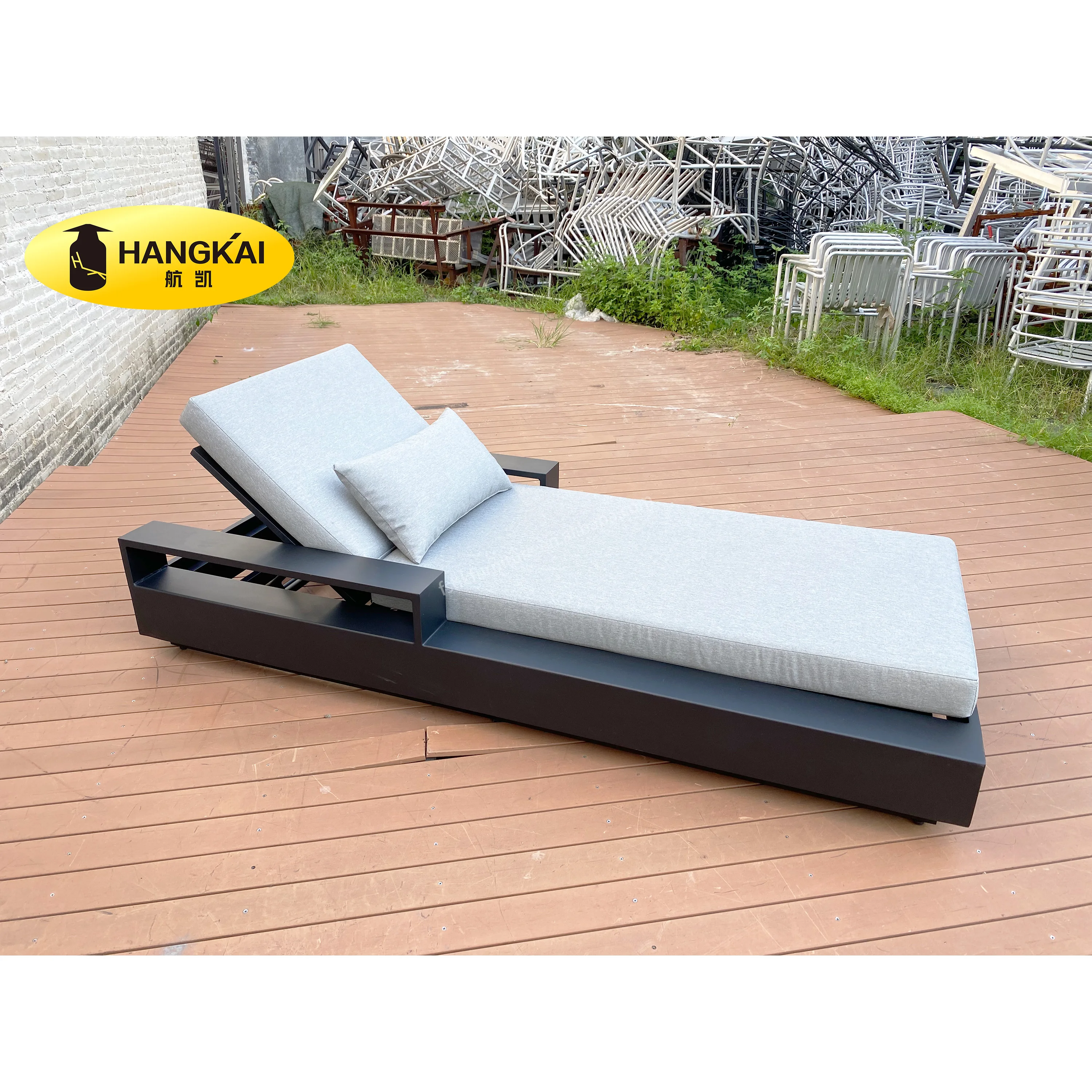 

beach hotel furniture metal aluminum poolside swimming pool outdoor sun lounger
