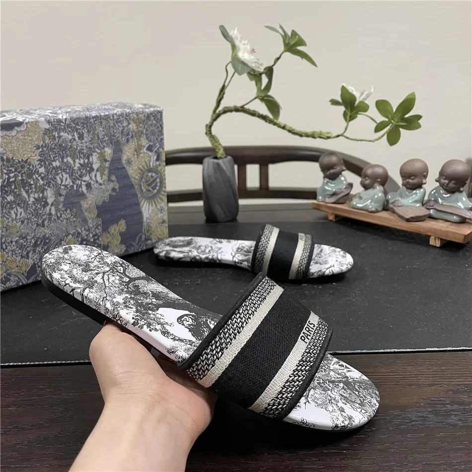 

Luxury Slippers Women Sandals Slides Shoes Woman 2022 Designer Flat Heels Home Summer Slipper Female Chaussure Femme Flip Flop