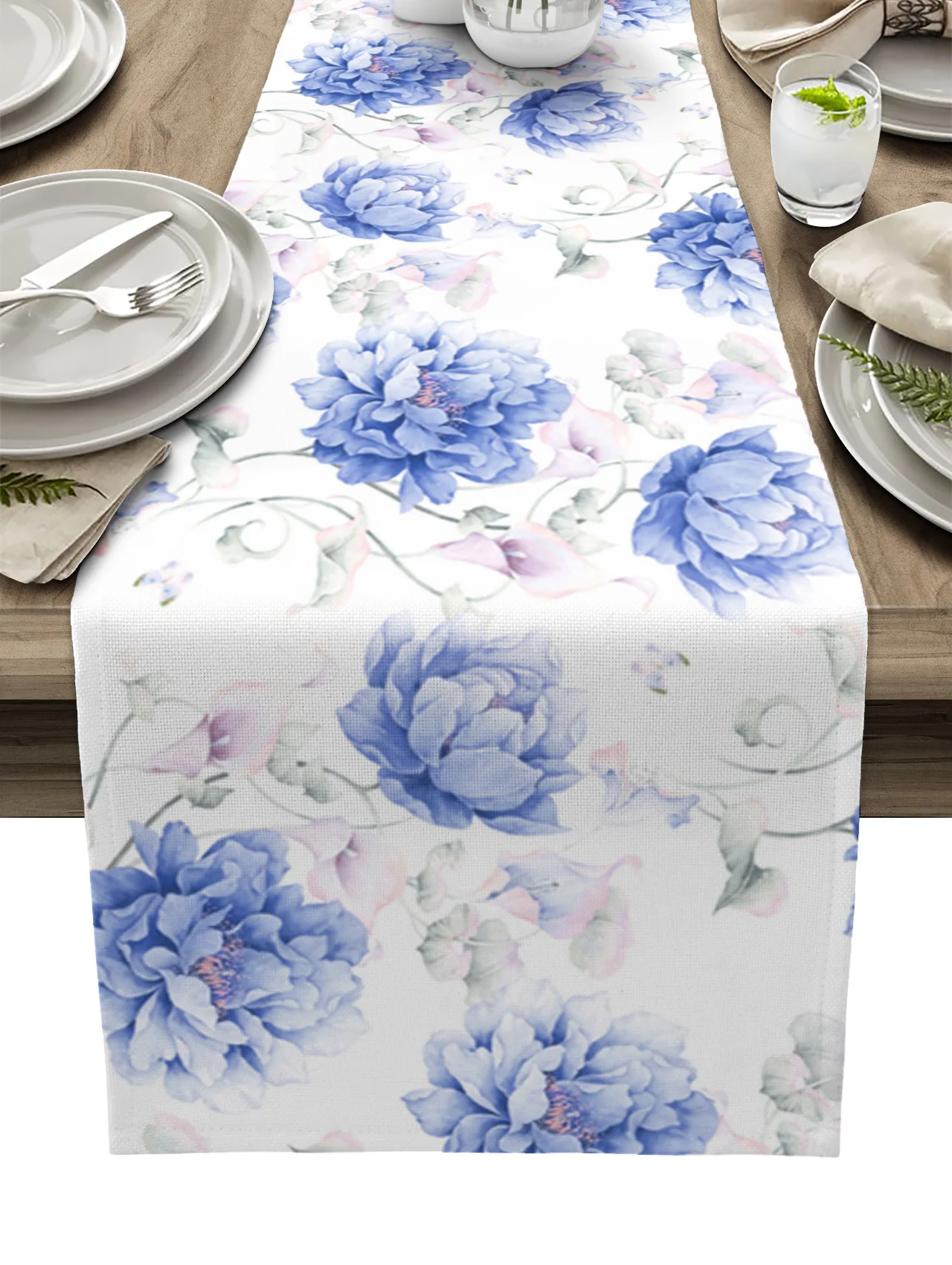 

Blue Watercolor Flower Retro Table Runner Dining Tea Table Shoe Cabinet Cover Table Flag Wedding Party Decoration