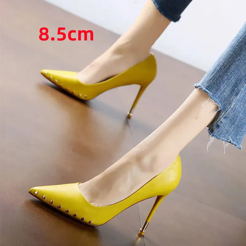 

Female Fashion Rivet High Quality Patent Leather Spring Office High Heel Shoes Lady Cute Summer Pumps Mujeres Tacones Altos H205