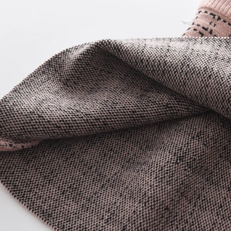 Winter Spring Unhooded Cotton Single Breasted Skin Color Plaid Round Neck Women Sweater Set Long Sleeve Lace