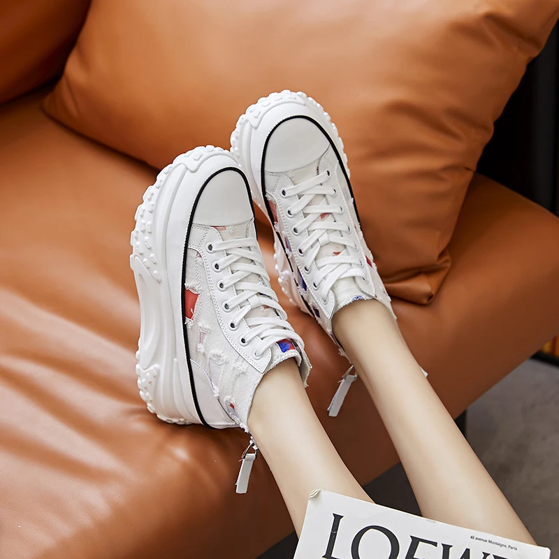 Canvas Platform Sports Shoes for Women 2023 Designer Casual Sneakers Girls Flats Zipper Hidden Heels Chic Elegant Athletic Shoe