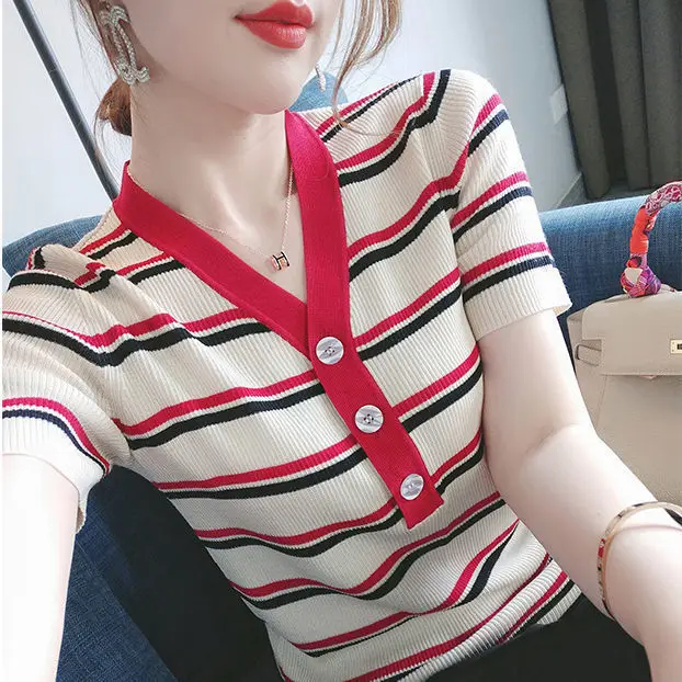 

Женская футболка с V-образным вырезом, с коротким рукавом