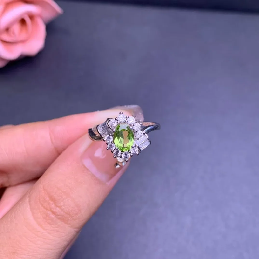 Кольцо из натурального серебра 925 пробы 5 х7 мм карат