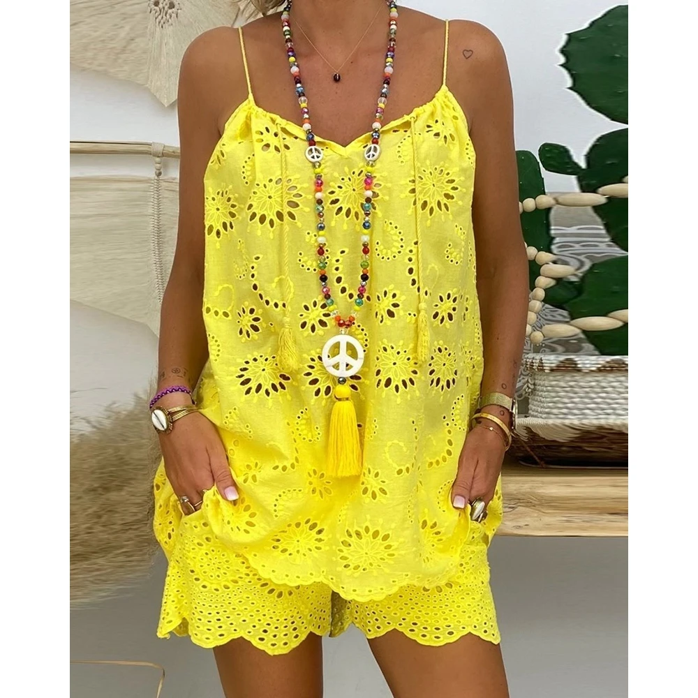 

Summer Women Two Pieces Eyelet Embroidery Tassel Top & Shorts Set Fashion Femme Casual Solid V Neck Tassel Suit Set Clothing