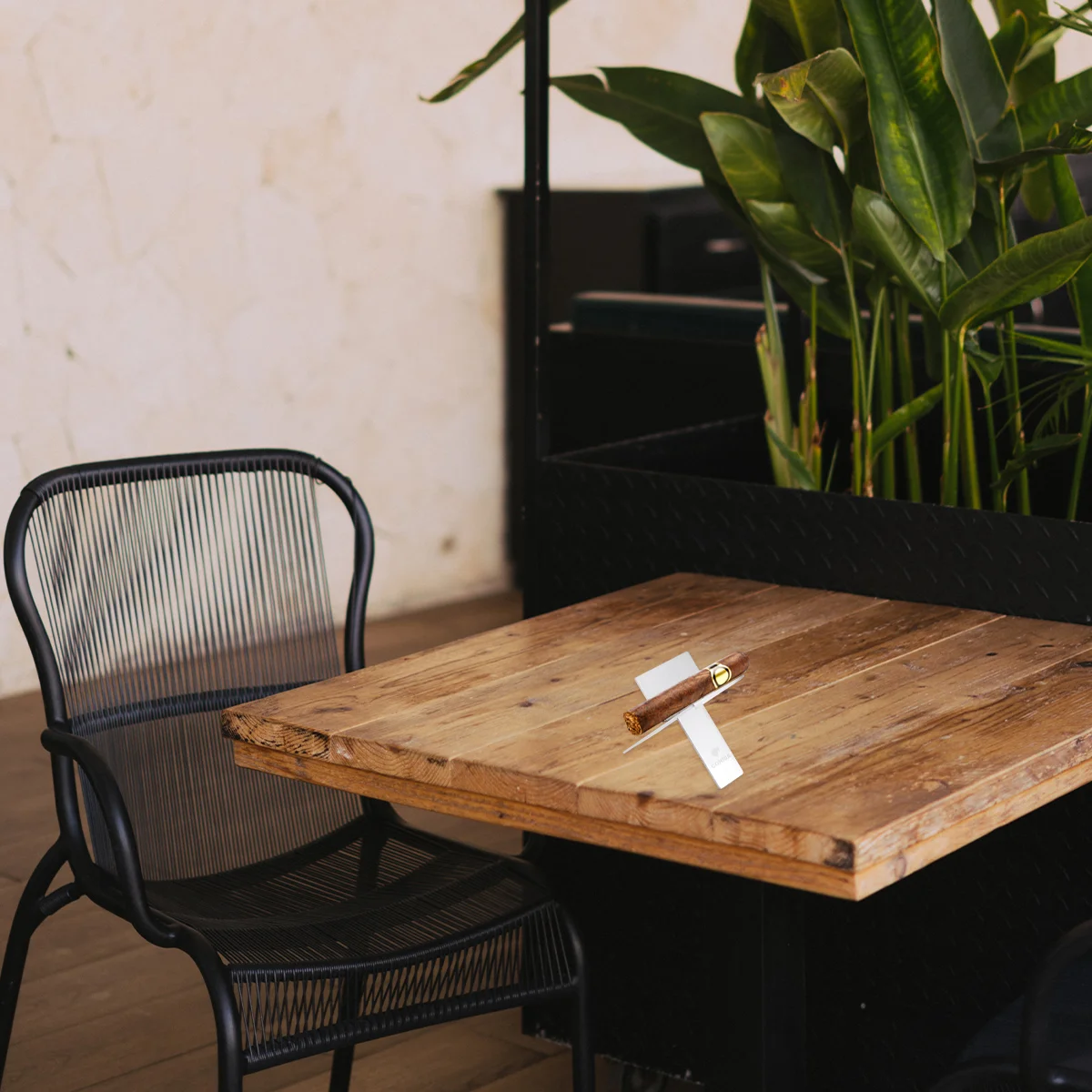 

1Pc Holder Creative Display Bracket Holder Display Rack for for Holding