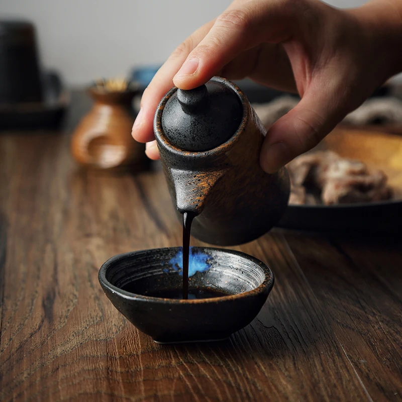 

Japanese Retro Creative Restaurant Seasoning Canned Soy Sauce Bottle Toothpick Holder Pepper Bottle Set Soy Sauce Dispenser
