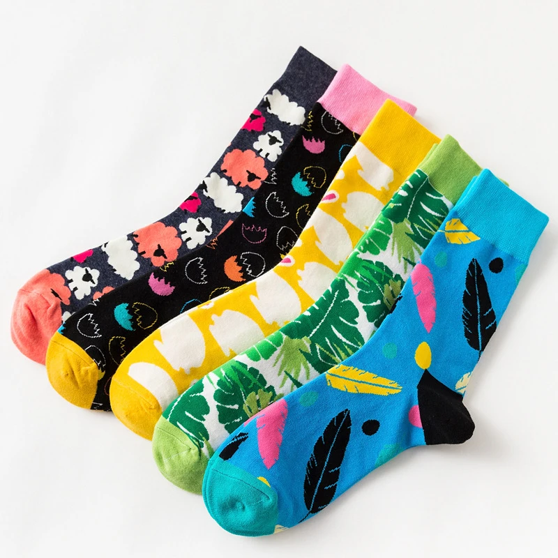 

Hot Sales Funny Socks Women Casual Cartoon Lovely Girls Portrait Red Green Happy Japanese Harajuku Floral Skateboard Socks