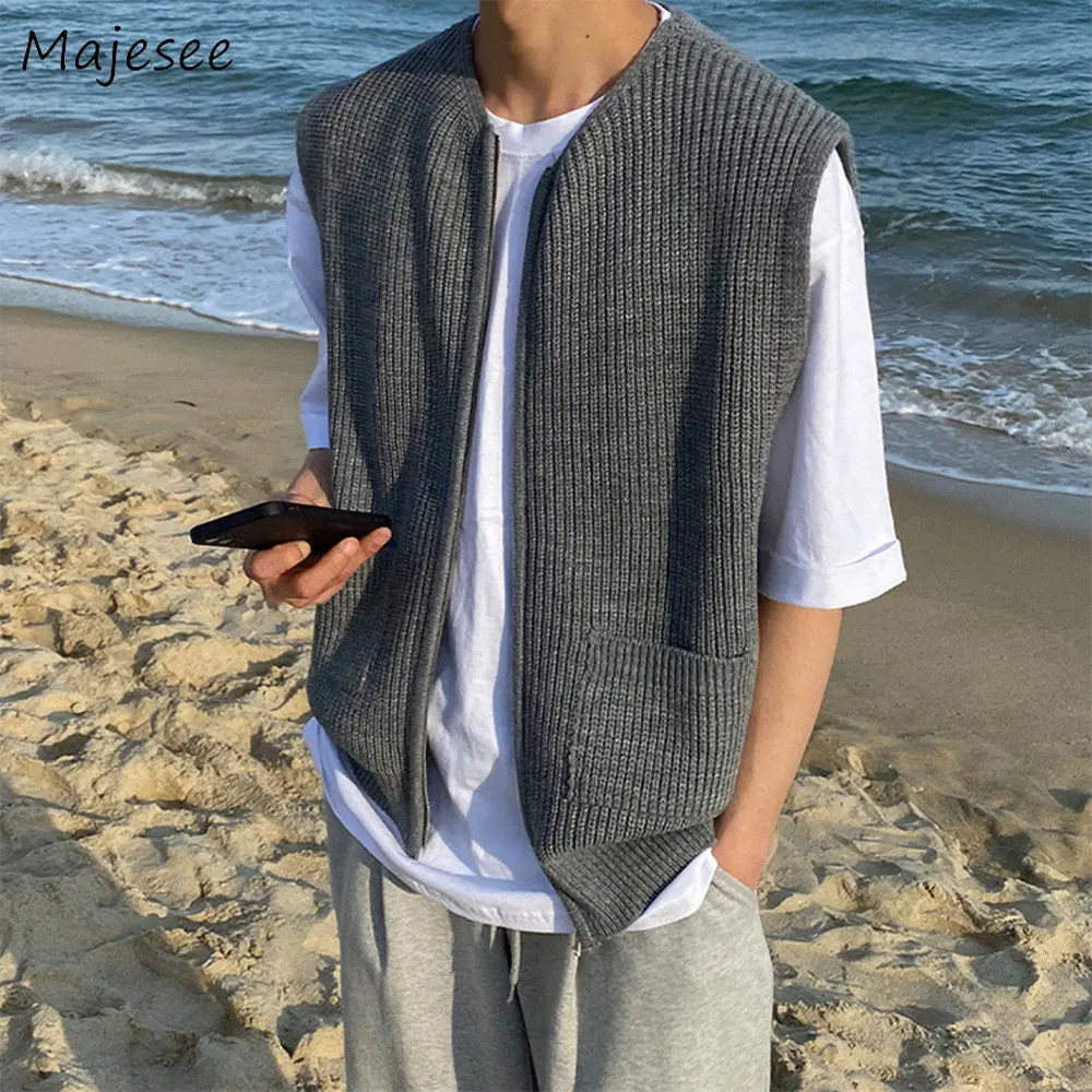 

Zip Up Sweater Vest Men Clothing Streetwear All-match Solid Sleeveless Cool Ulzzang Chic Fashion New Arrival Teens Handsome Cozy