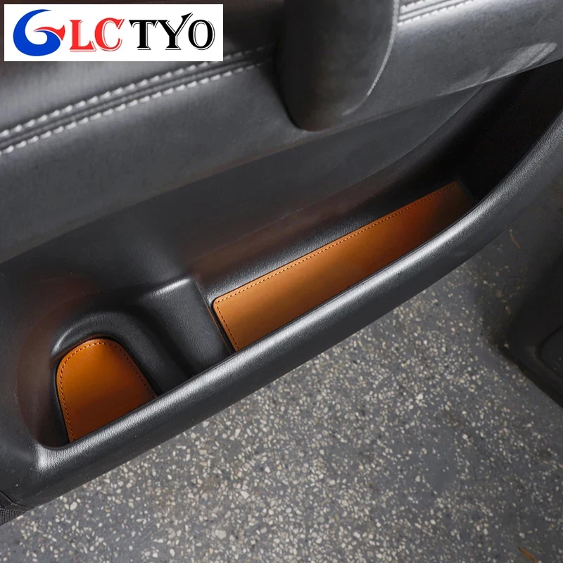 Кожаная подставка для чашки предотвращения трения звука Nissan патруль Y62 2010-2021