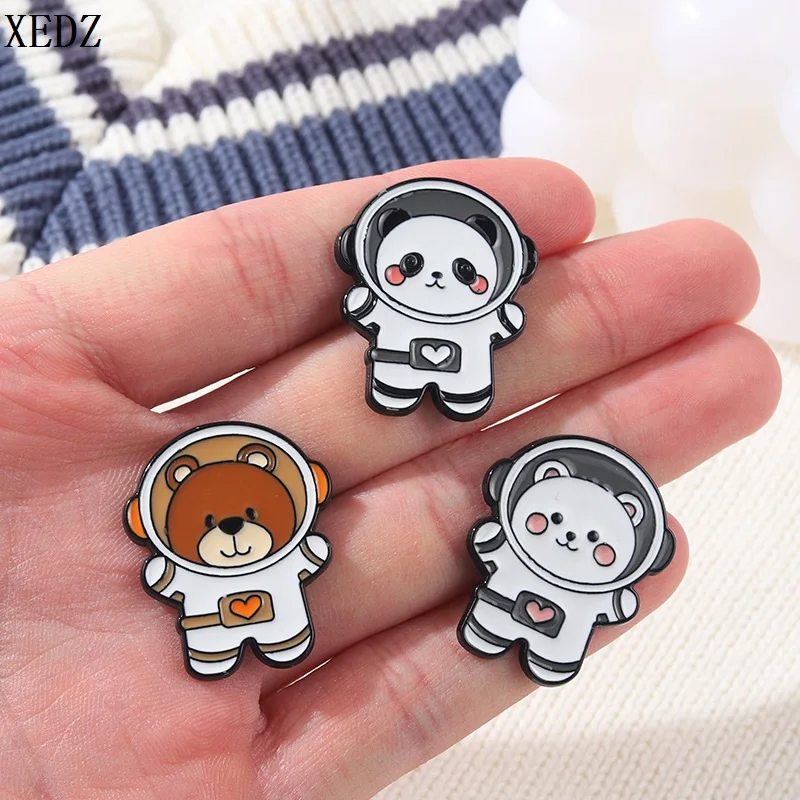 

XEDZ Animal astronaut enamel pin custom panda cat brown bear metal brooch bag badge cartoon jewelry gift for space lovers