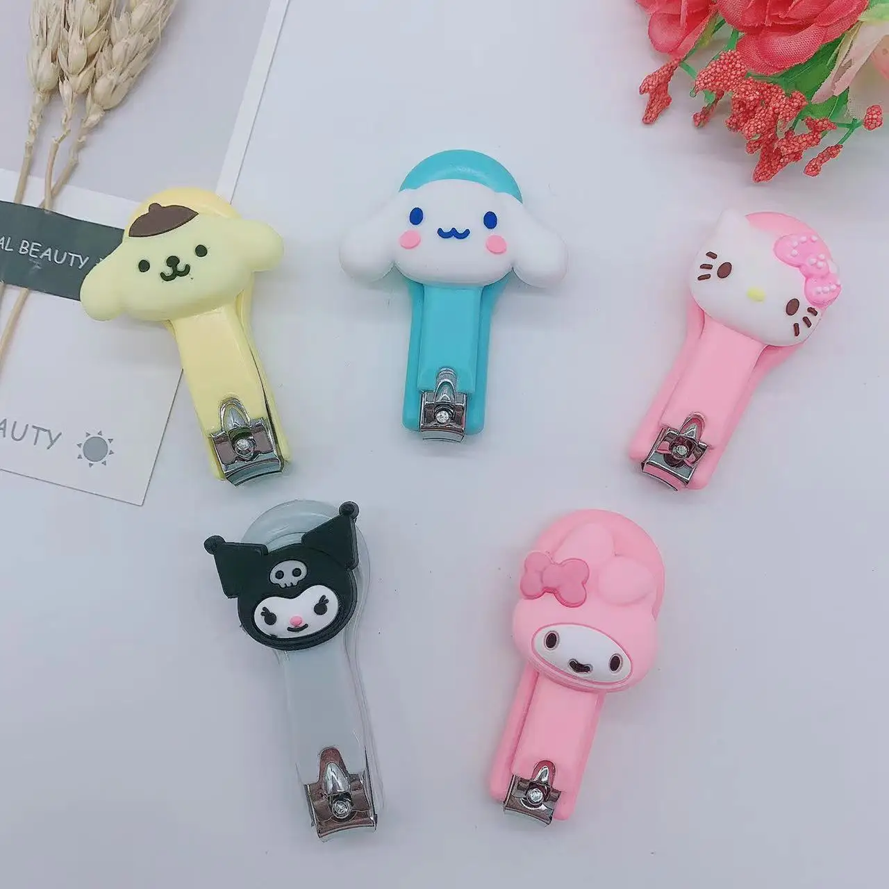 

Kawayi Hello Kitty Sanrio My Melody Kuromi Cinnamoroll Pochacco Professional Nail Clippers Stainless Steel Nail Scissors Beaut