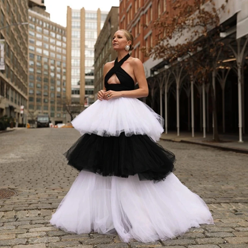 

Black and White Extra Tulle Prom Gowns Ruffle robe de soiree Sexy Ball Gowns Wedding Wear Sleeveless abiye gece elbisesi