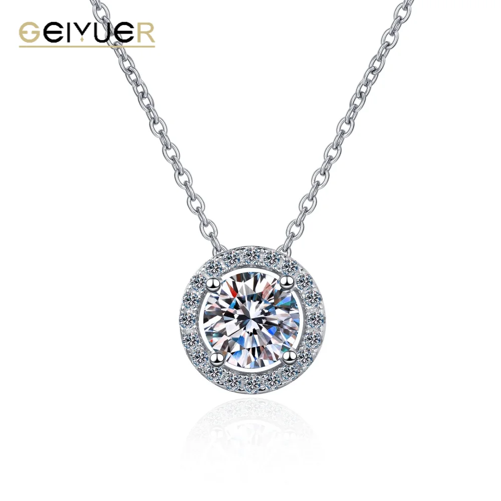 

GEIYUER D Color 0.5/1/2CT Certified Moissanite Necklace for Women 925 Sterling Silver Classic Rond Cut 5A Zircon Pendent Gifts