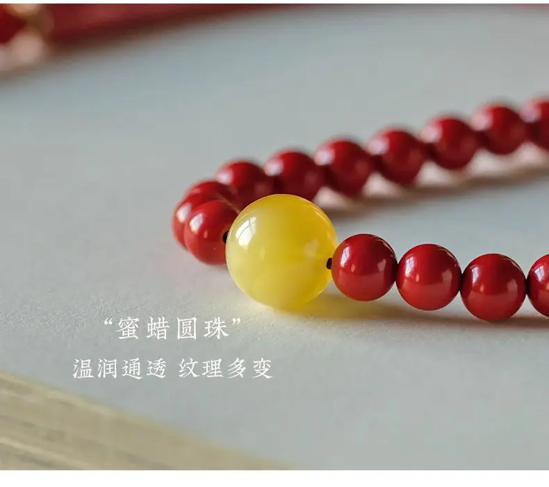 Женский браслет из пчелиного воска