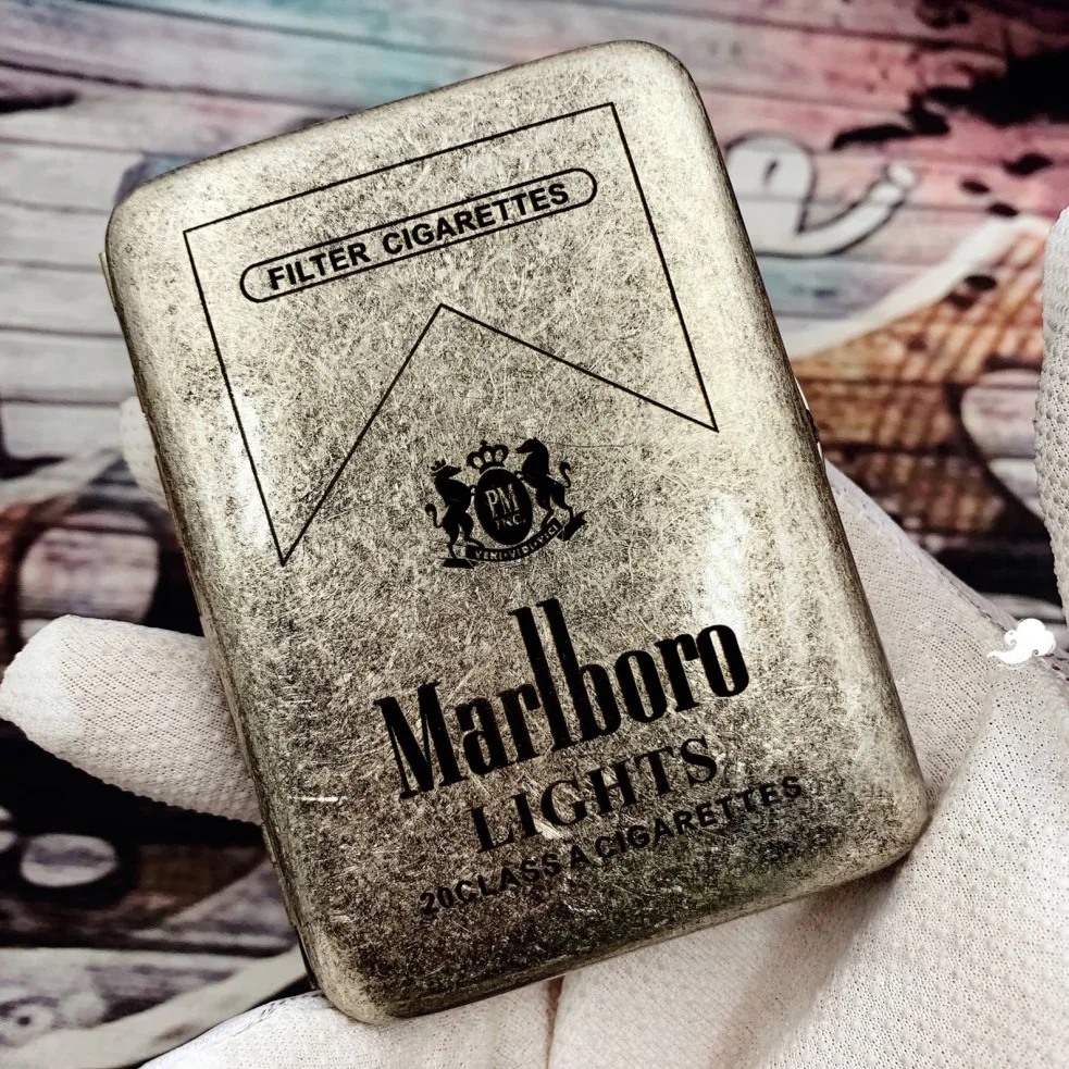 

Holding 16pcs Classic Vintage Knurled Ultra-thin Copper Cigarette Case Portable Tobacco Case Storage Smoking Boxes Men's Gift