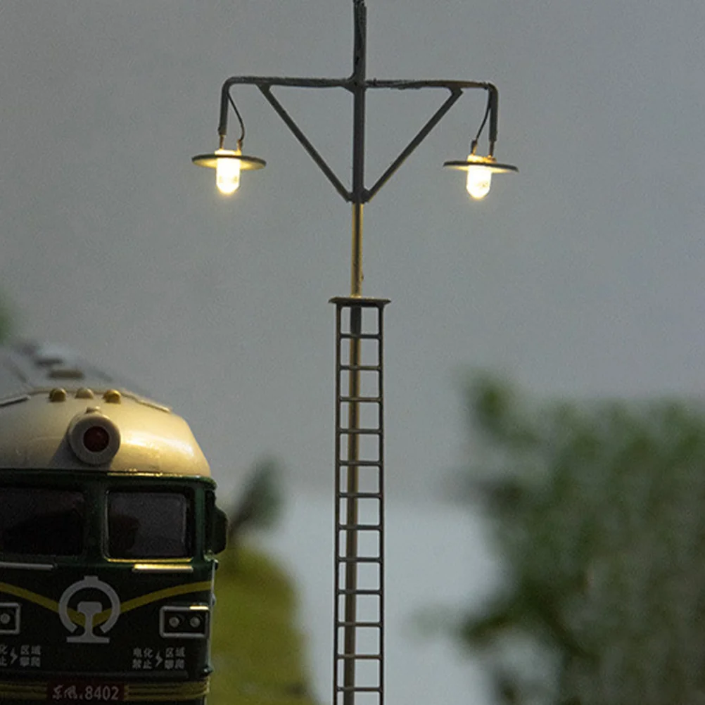 

2 Pcs Train Signal Light Model Sand Table Building Material Materials Abs Railroad Lamp Miniature Traffic Simulated Models