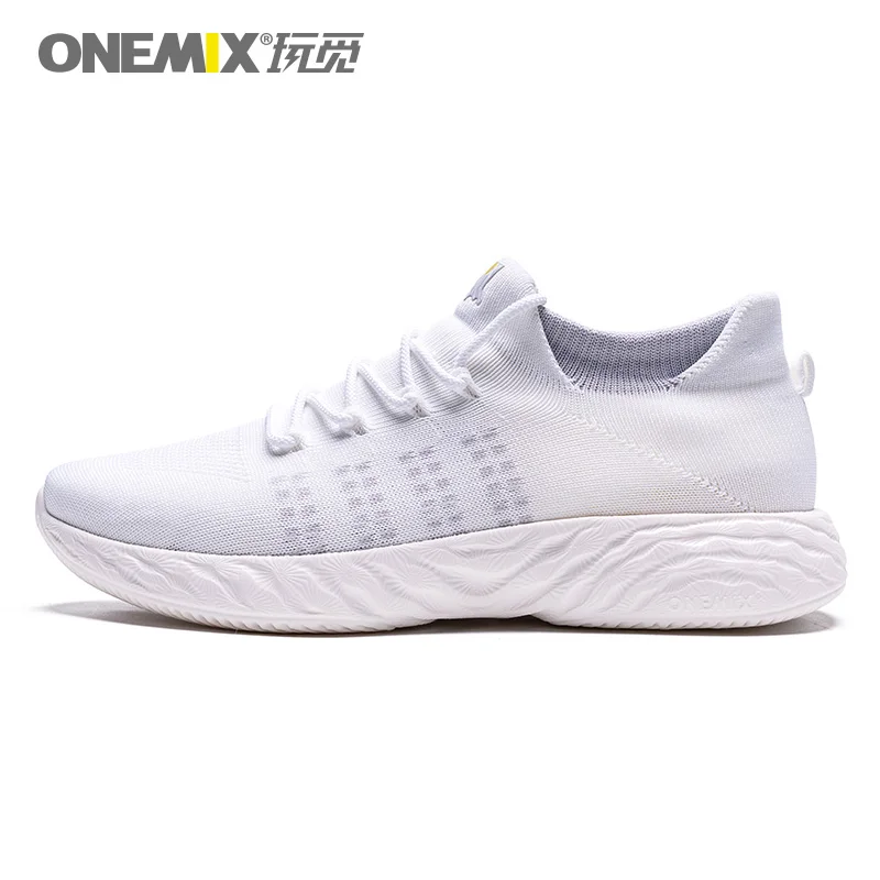 ONEMIX 2022 New Running Sneakers For Men Fashion Lightweight Breathable Reflective Tennis Shoes Women Couple Fiteness Trainers