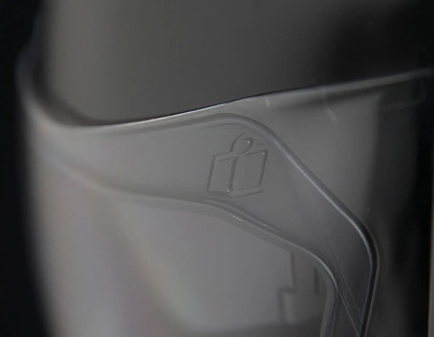 Рисунок 5 - Icon Airflite Gloss мотошлем ч