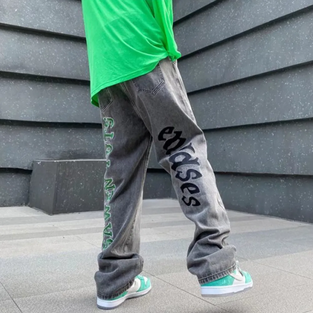 YIHNAKE New Hip Hop Letter Printing Jeans for Men High Street Blue Black Jeans Homme Loose Straight Hearts Pants Moto Trouse