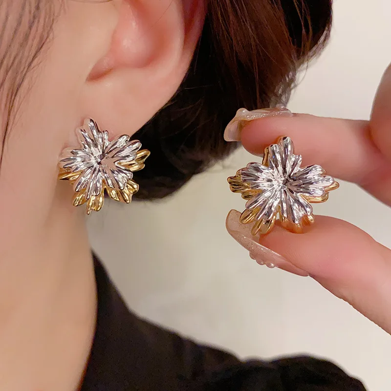 Женские винтажные серьги-гвоздики в виде капель