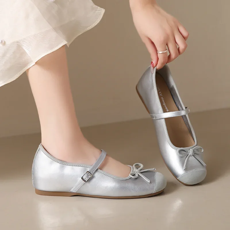 Туфли женские на низком каблуке модная обувь в Корейском стиле балетное платье с