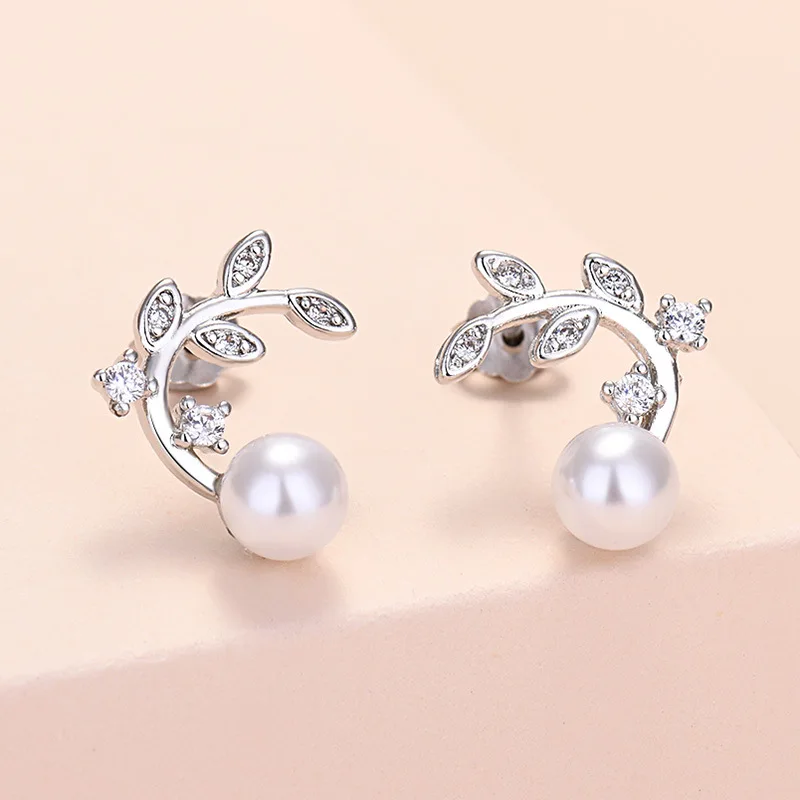 

New 2022 Handmade Designer Earrings Pearl Zircon Leaf Earrings Zircon Earrings