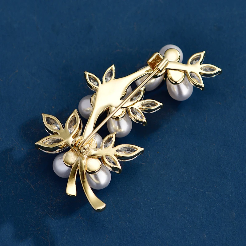 Luxury Flower Pearl Women's Brooch Cubic Zircon Plant Female Brooches Pins Vintage Wedding Party Accessories Bridesmaid Gift |