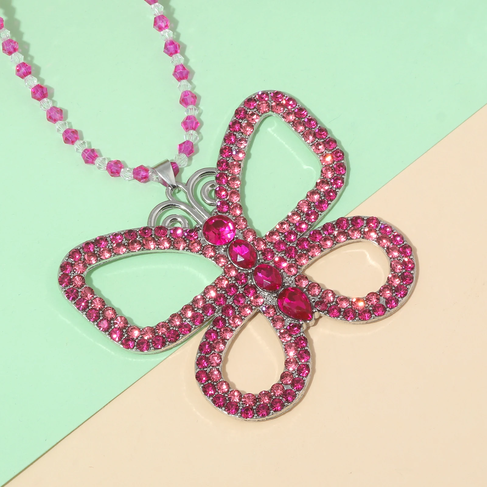 Большое колье-чокер с бабочкой цепочка из бисера подвеска-бабочка кристаллами