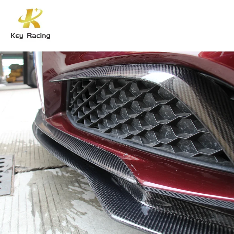 Гравировальная накладка на бампер автомобиля из углеродного волокна