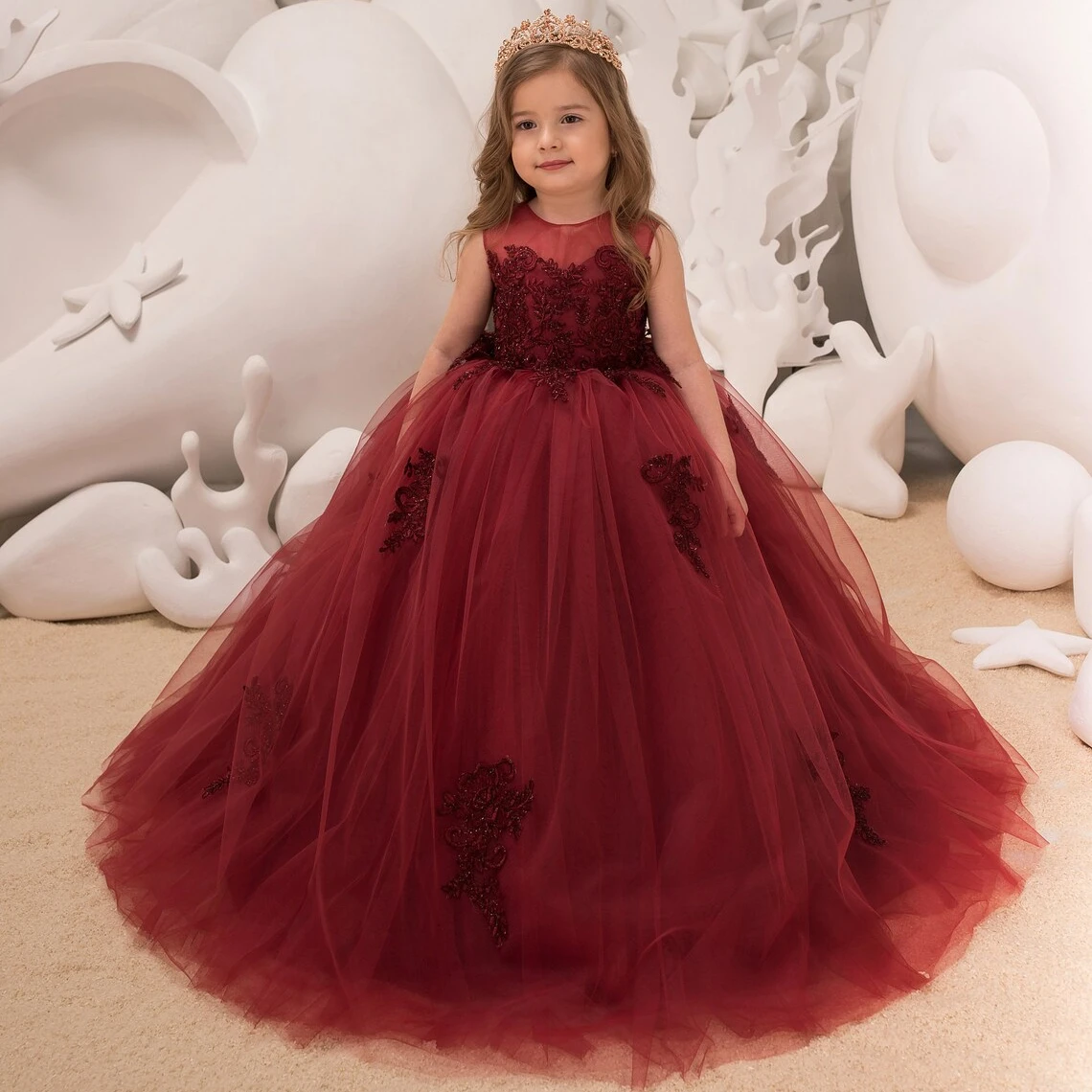 

Burgundy Girls Pageant Dresses Appliques Sweep Train Kids Birthday Party Gowns Sleeveless Children Wedding Guest Dresses