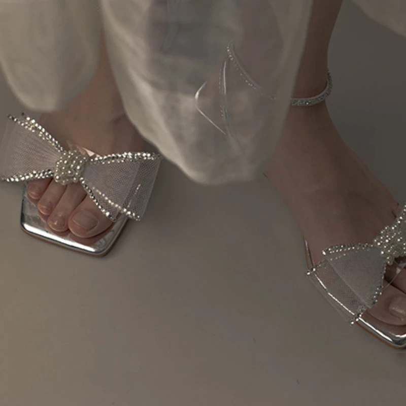 

Новинка 2022, летние банкетные красивые Серебристые сандалии с сетчатым бантом, модные милые босоножки на среднем каблуке