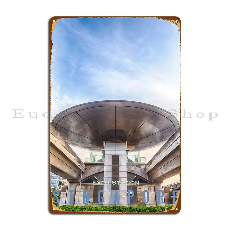 

Металлический плакат с надписью «Singapore Expo Station»