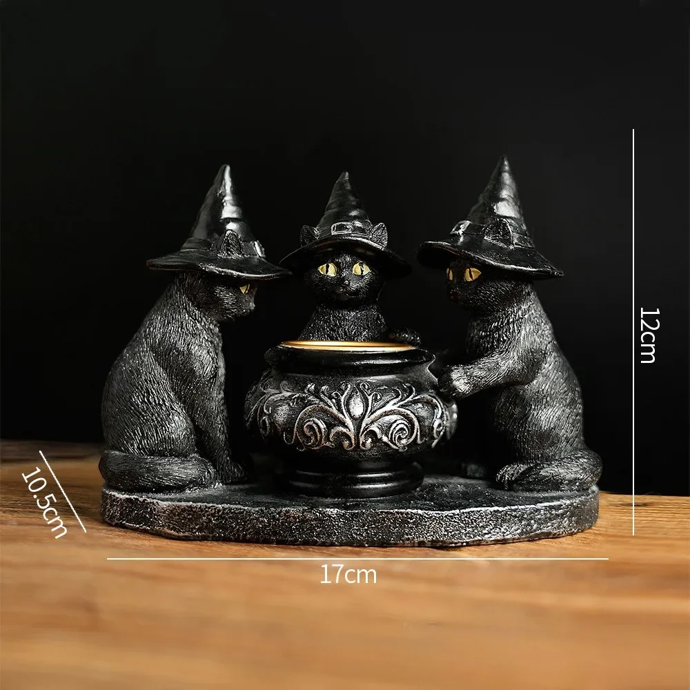 

Подсвечник из смолы "Ведьма, кошка, котел"