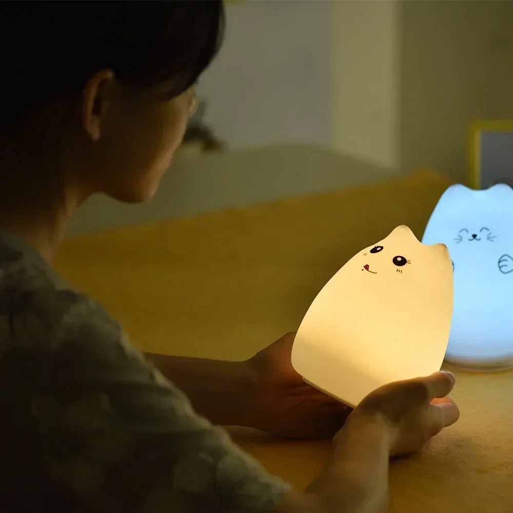 Популярная силиконовая лампа в виде кошки настольная с питанием от USB милый