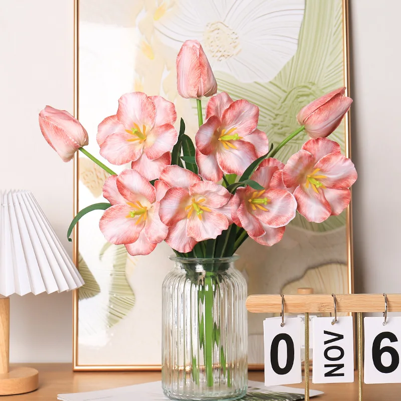 Искусственные шелковые тюльпаны 3 штуки