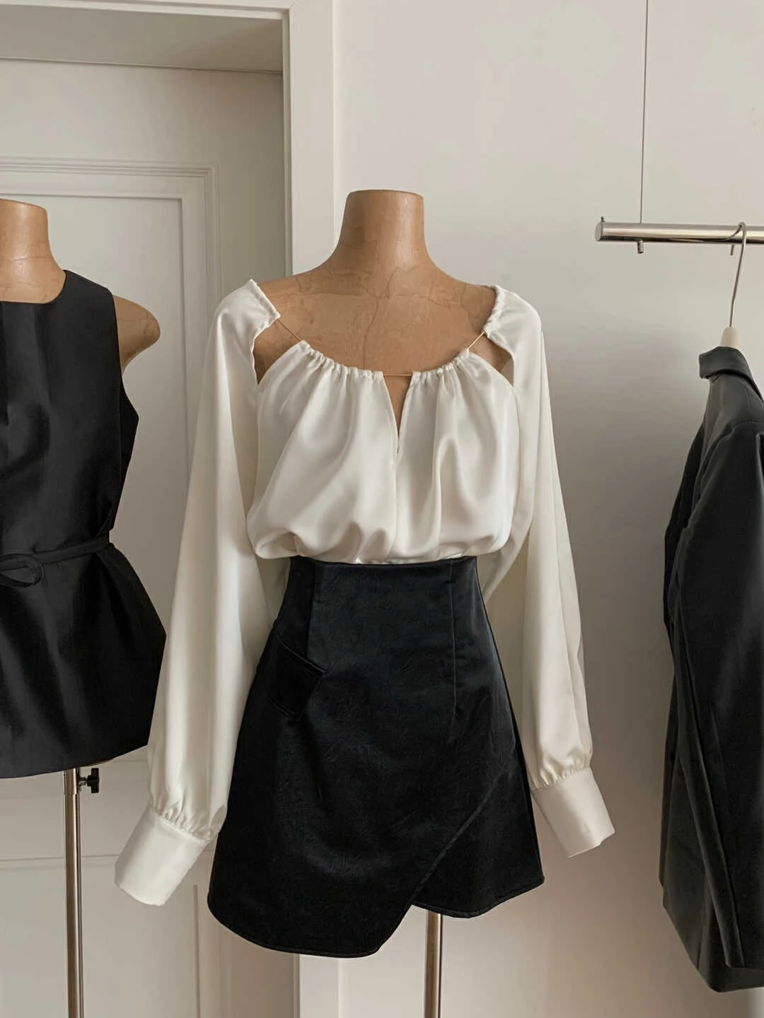 

Lauri Laki Silk Beading Shirts Women Elegant Office Lady Satin Long Sleeve Blouse Summer 2023 Tops