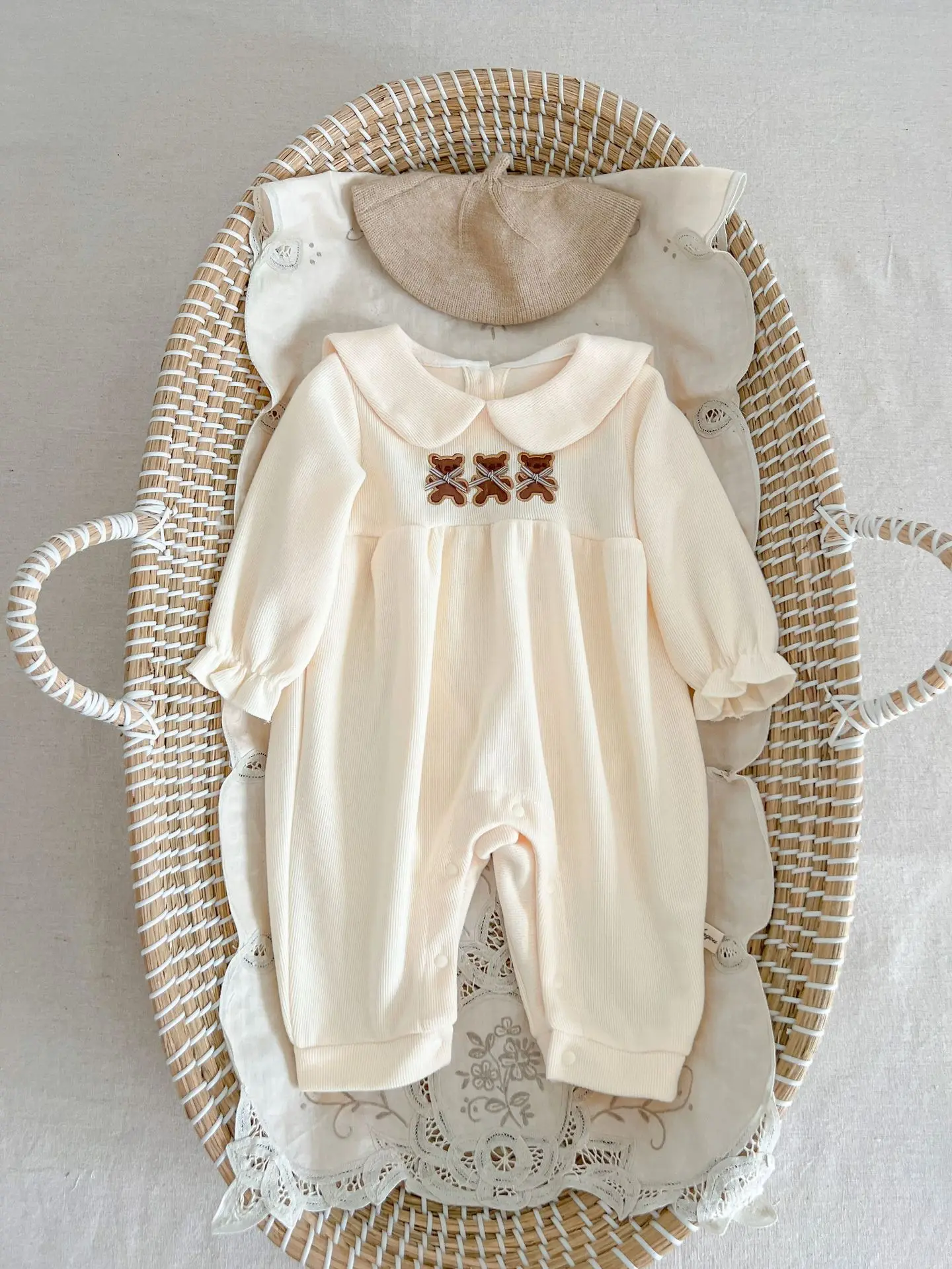 

2023 Autumn New Baby Girl Cute Bear Peter Pan Collar Jumpsuit Newborn Toddler Loose Cotton Jumpsuit Infant Girl Solid Clothes