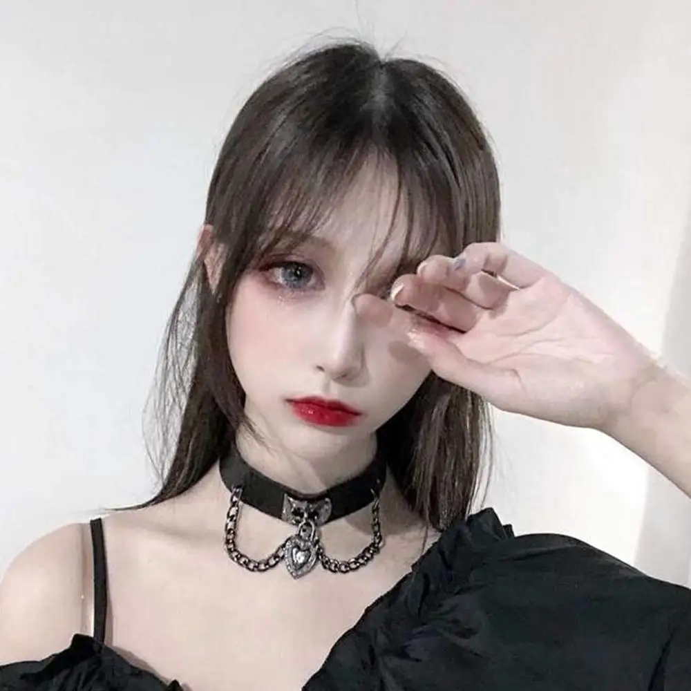 Gothic PU Leather Heart Pendent Choker Punk Rock Adjustable Black Collar Choker Necklaces for Cosplayer Women and Girls