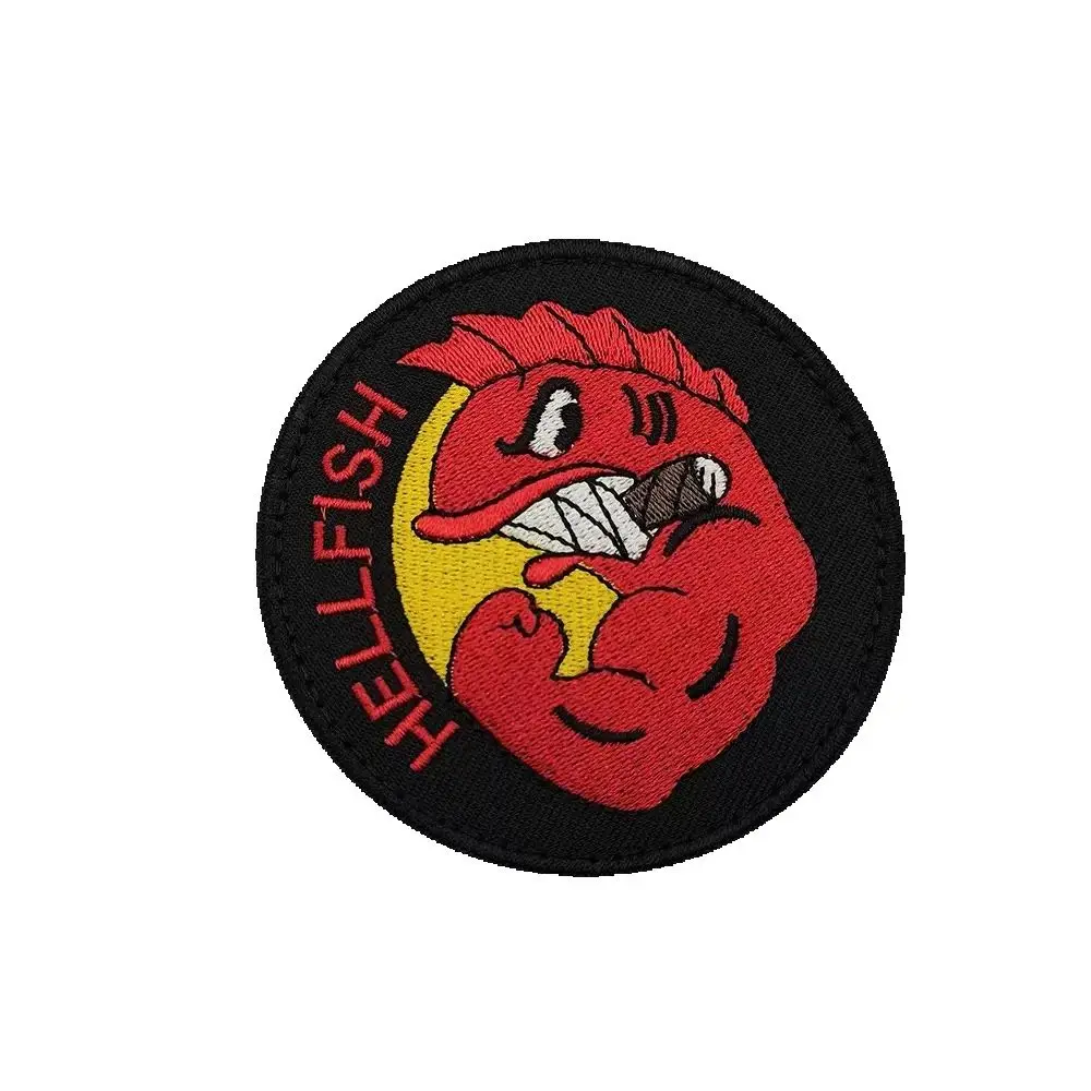 Фото Нашивка с вышивкой «Hellfish» для улицы, тактическая вышитая нашивка «Мутант-рыба» на липучке, моральная нашивка для самостоятельного украшения курток и рюкзаков №1