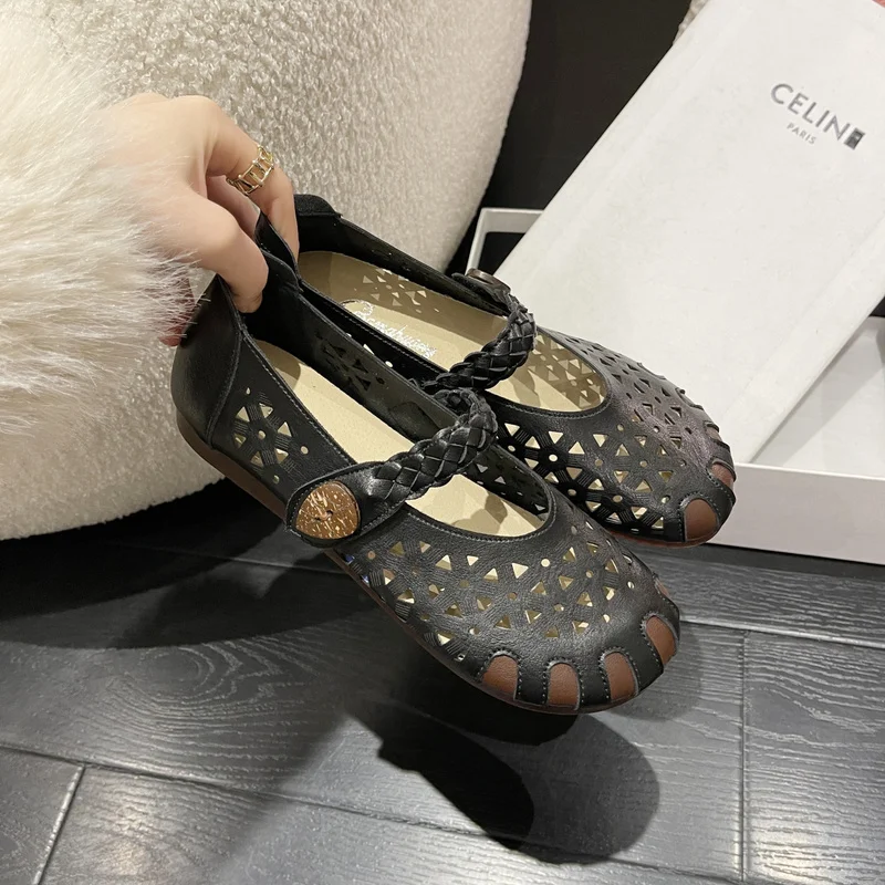2022 new summer hollow PU leather sandals female gladiator retro mesh breathable designer elegant and comfortable flat shoes