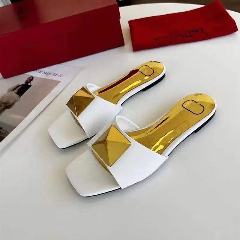 2023 Summer Fashion Casual New Women's Slippers Solid Color Flip-Toe Metal Letters Outdoor Flat Large Size Beach Slippers