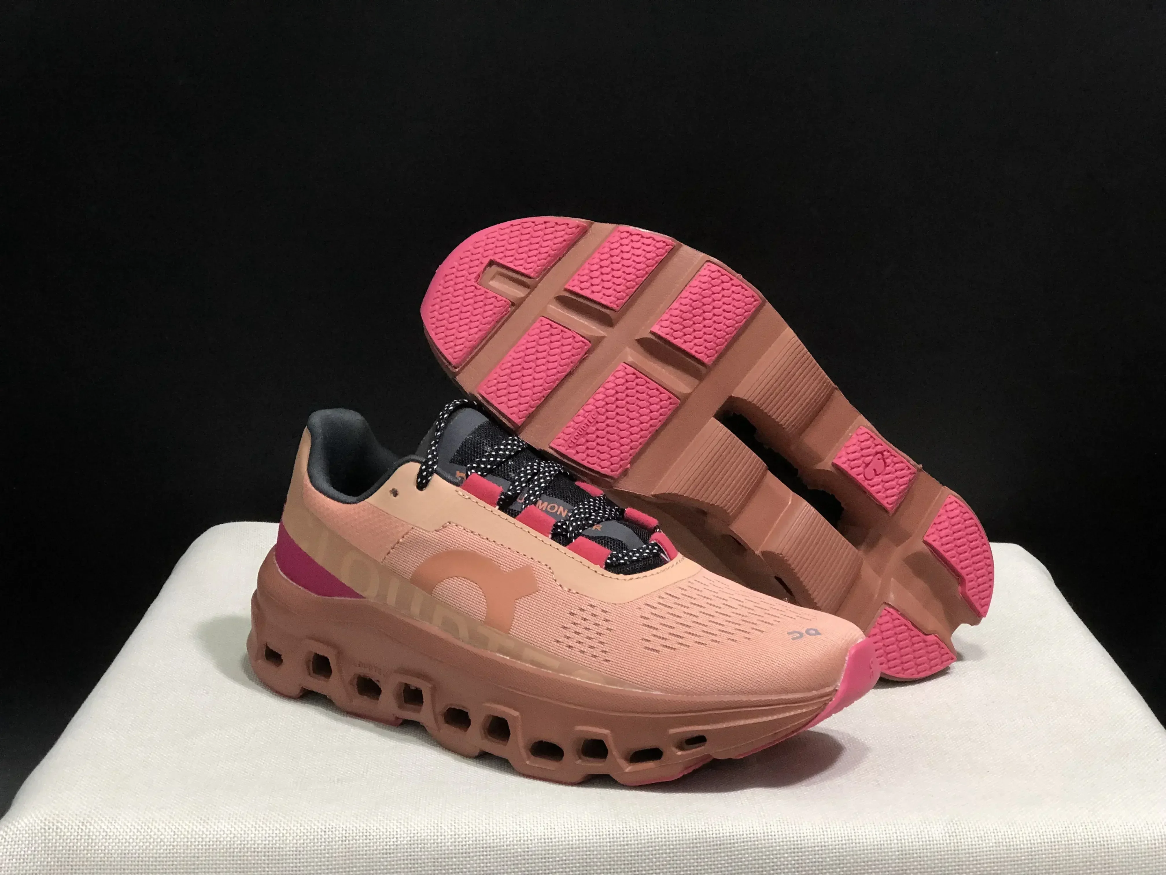 

On Cloudmonster Men Women Comfortable Runner Shoes Unisex Breathable Ultralight Outdoor Running Casual Sneakers Fashion Shoes