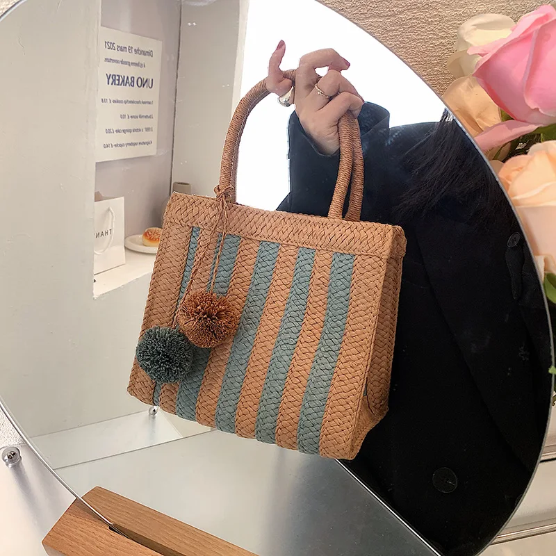 Women's Cute Tote 2023 Fashion Summer Straw Crossbody Handbags Handmade Rattan Braided Shoulder Bag Roman Vacation