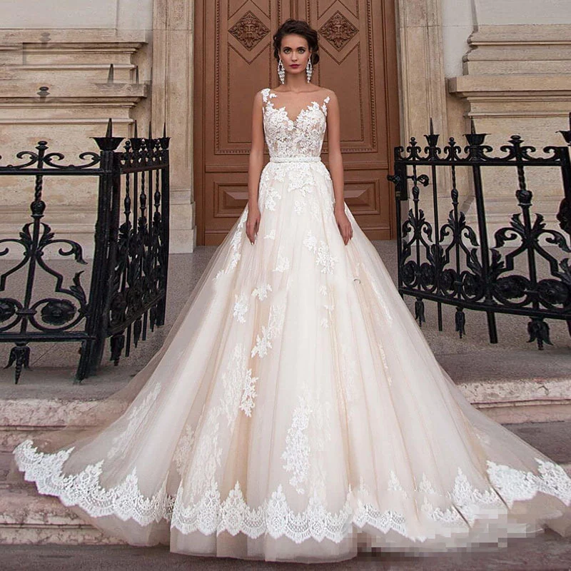 

Sheer Scoop Neckline Champagne Color Ball Gowns Wedding Dress Applique Lace Illusion Back Bridal Dress vestido para casamento