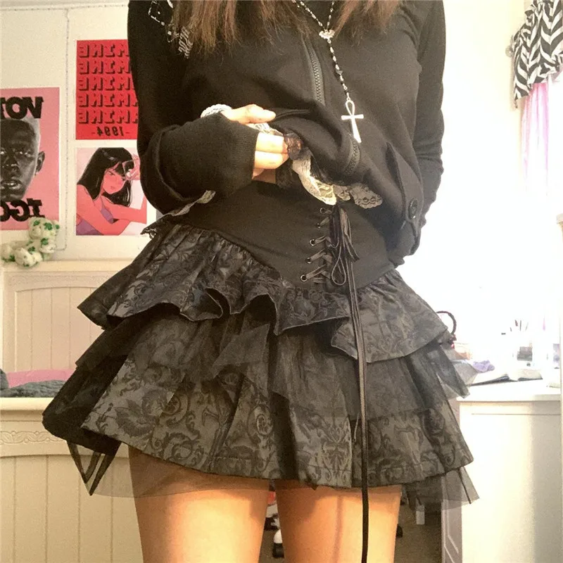 

Dourbesty 2000s Mall Goth Skirt Y2K Layers Lace Up Bandage Tutu Skirt E Girl Dark Academia Mini Skirt Gothic Punk Grunge Clothes