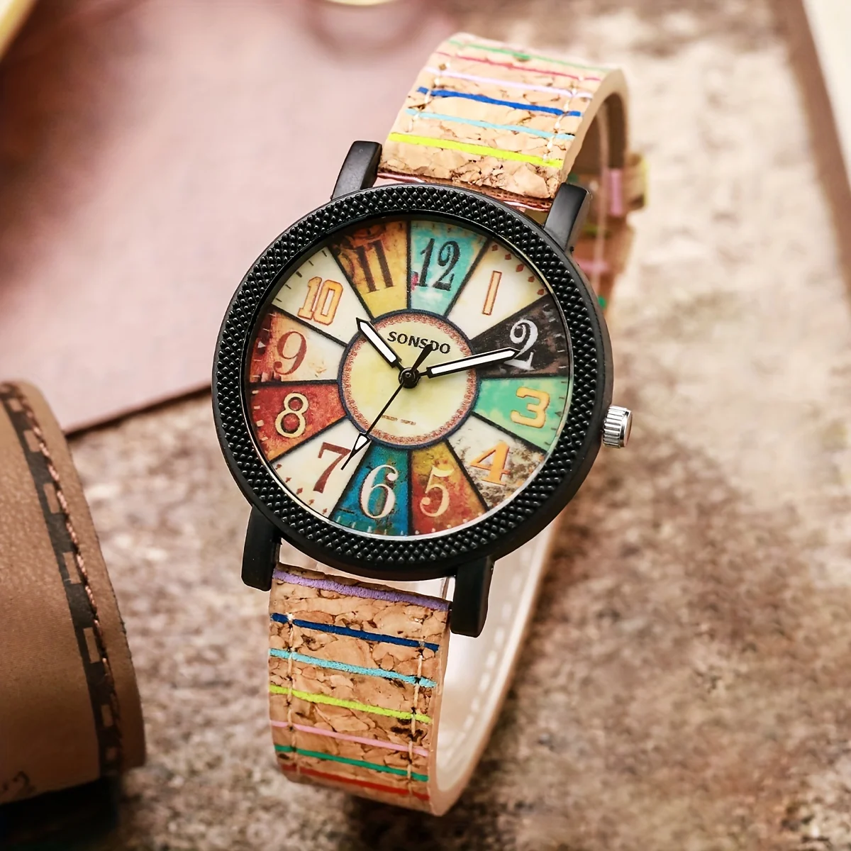 Женские кварцевые наручные часы с кожаным ремешком